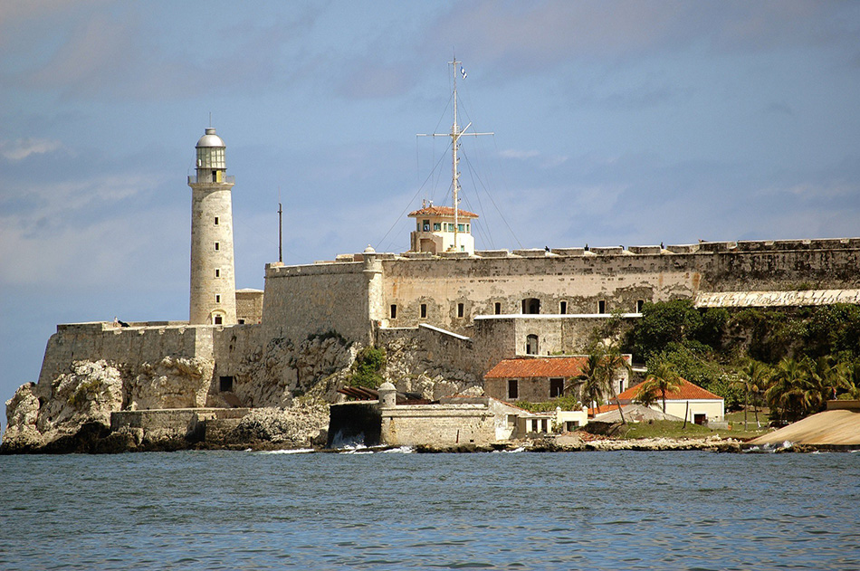 File:Habana - El Morro y La Cabaña 01.jpg - Wikimedia Commons
